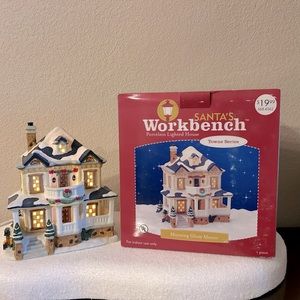 Santa’s Workbench Towne Series 2003 Morning Glory Manor lighted house